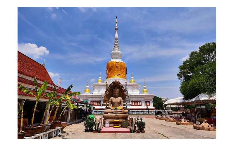 พระธาตุนาดูน จังหวัดมหาสารคาม