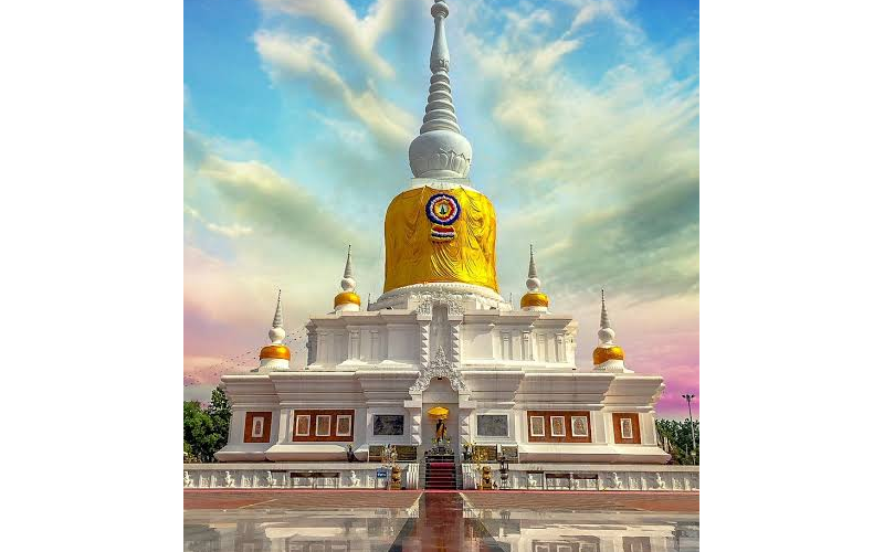 พระธาตุนาดูน จังหวัดมหาสารคาม